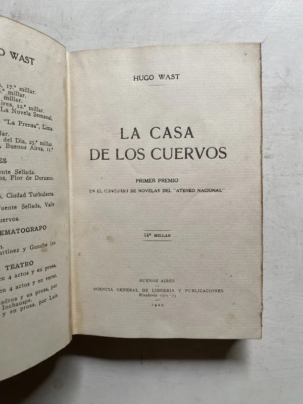 La casa de los cuervos - Wast Hugo (4j6)
