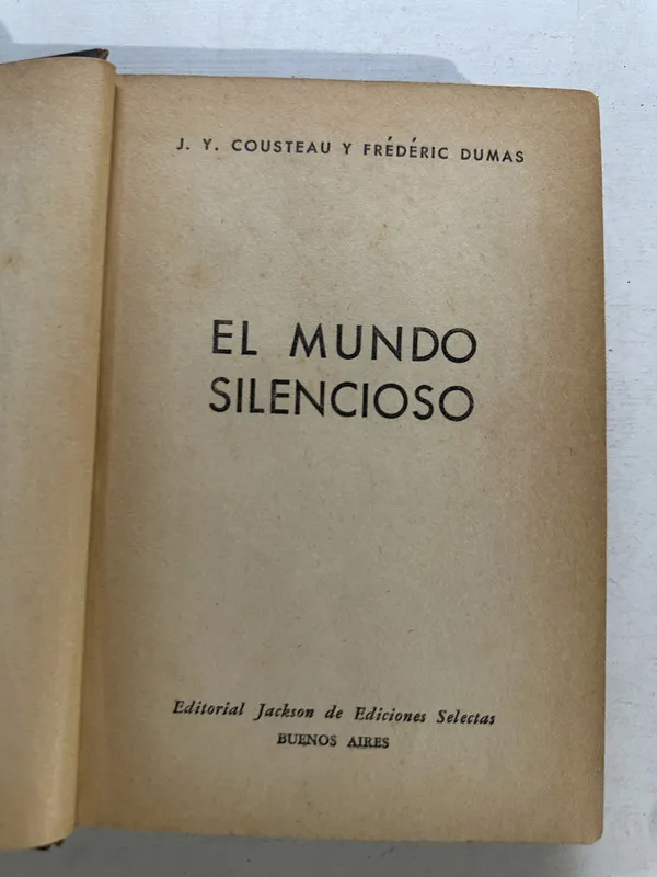 El mundo silencioso - Cousteau (4o5)