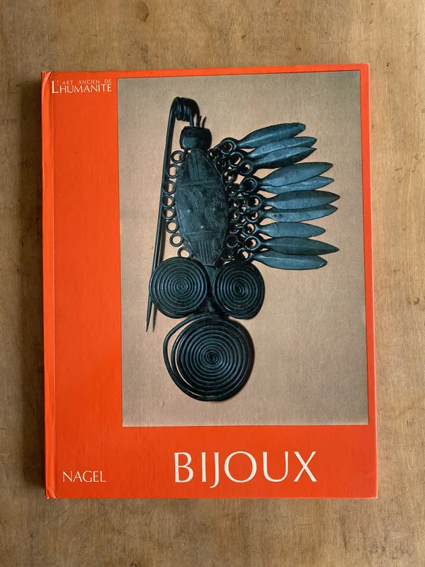 Bijoux - (ee0)