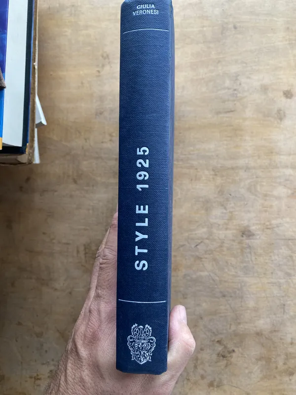 Style 1925 - Veronesi Giulia (oo4)