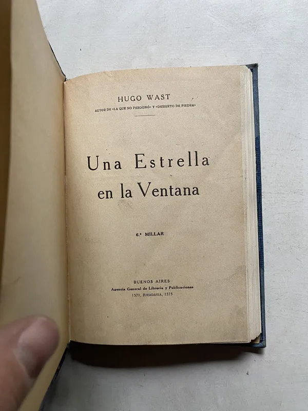 Tapa de Una estrella en la ventana - Wast Hugo (4e5)