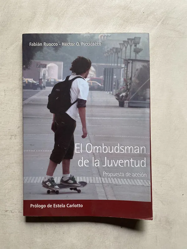 Tapa de El ombudsman de la juventud - Ruocco (4e6)