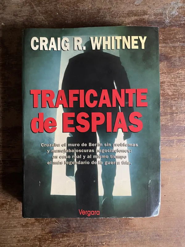 Traficante de Espias - Whitney Craig R. (4p7)