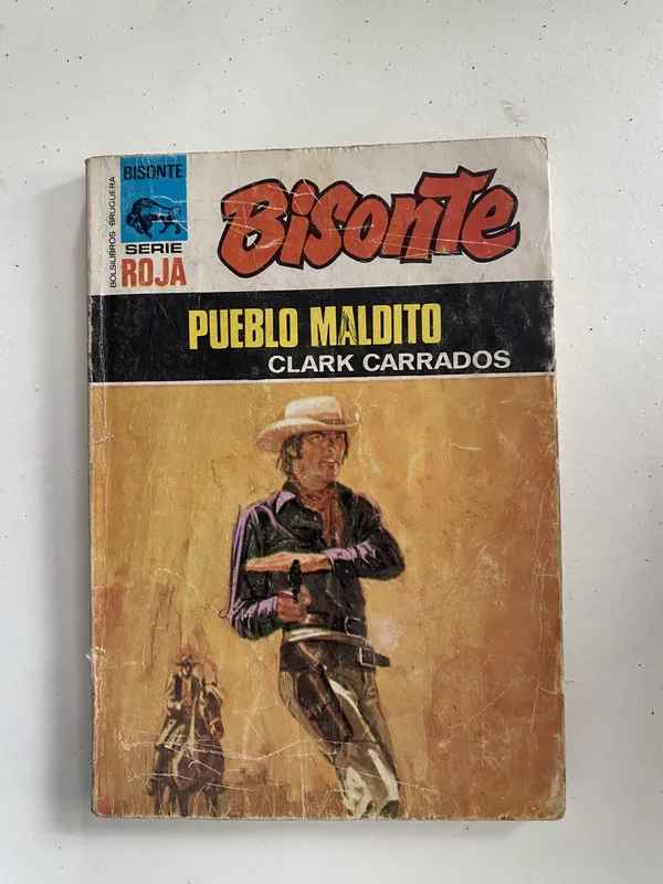 Tapa de Pueblo Maldito - Carrados Clark (4o2)