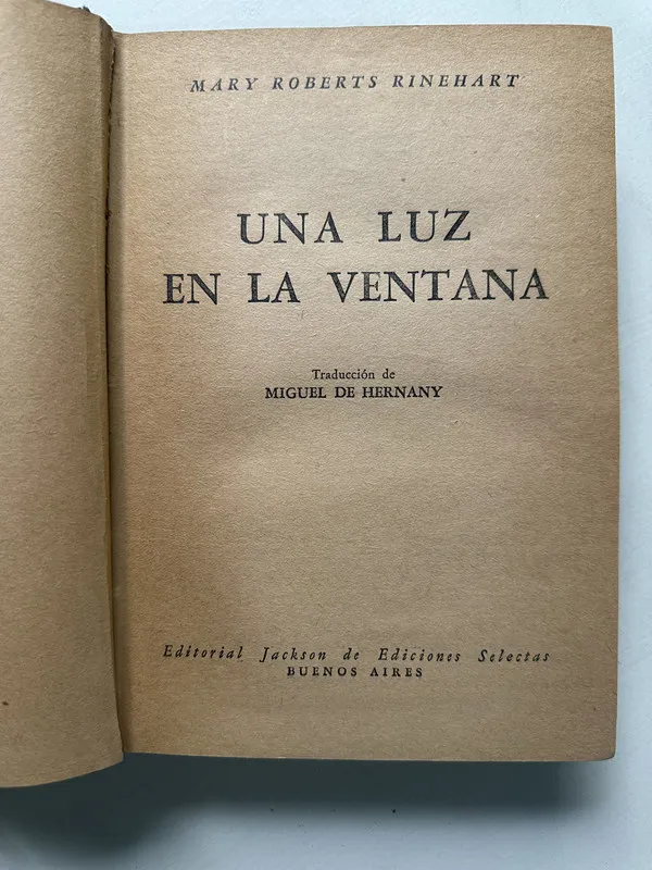 Una luz en la ventana - Rinehart Mary Roberts (4S1)