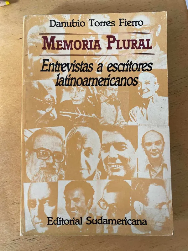 Tapa de Memoria Plural. Entrevistas A Escritores- Torres Fierro (Q4)
