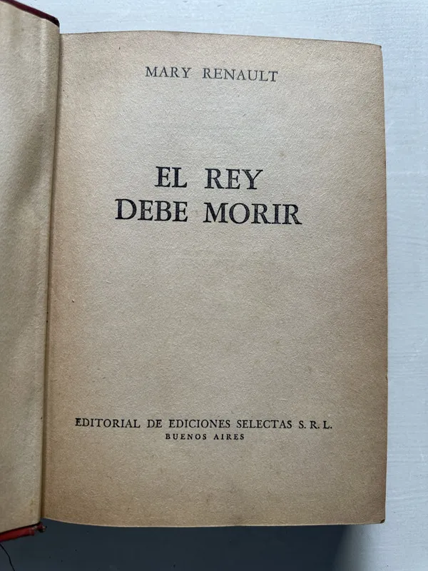 El rey debe morir - Renault Mary (4S3)