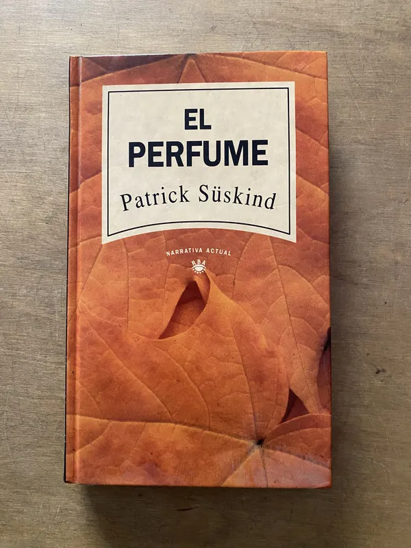 Tapa de El perfume - Süskind Patrick (3y3)