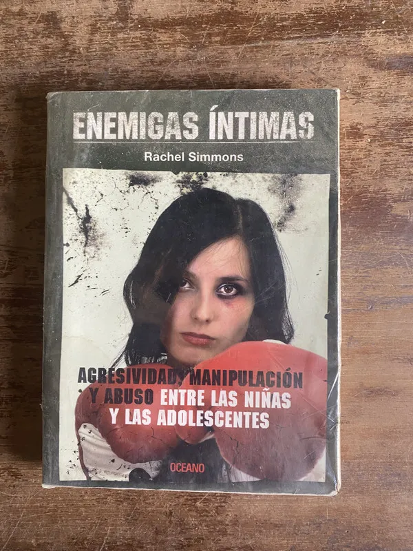 Enemigas intimas - Simmons Rachel (4p3)