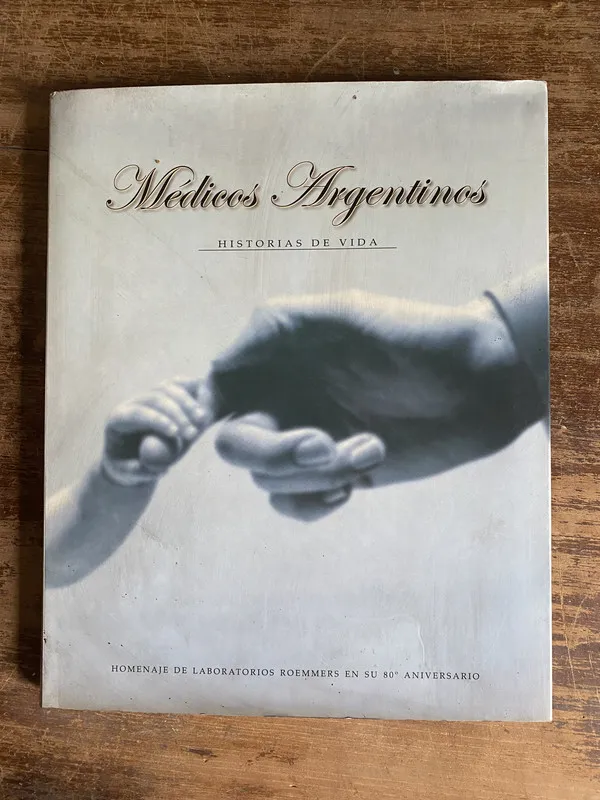 Tapa de Medicos Argentinos - Roemmers (4q7)