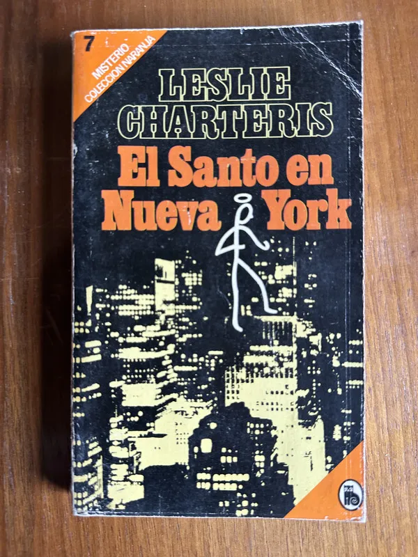 Tapa de El Santo en Nueva York - Charteris Leslie (4v4)
