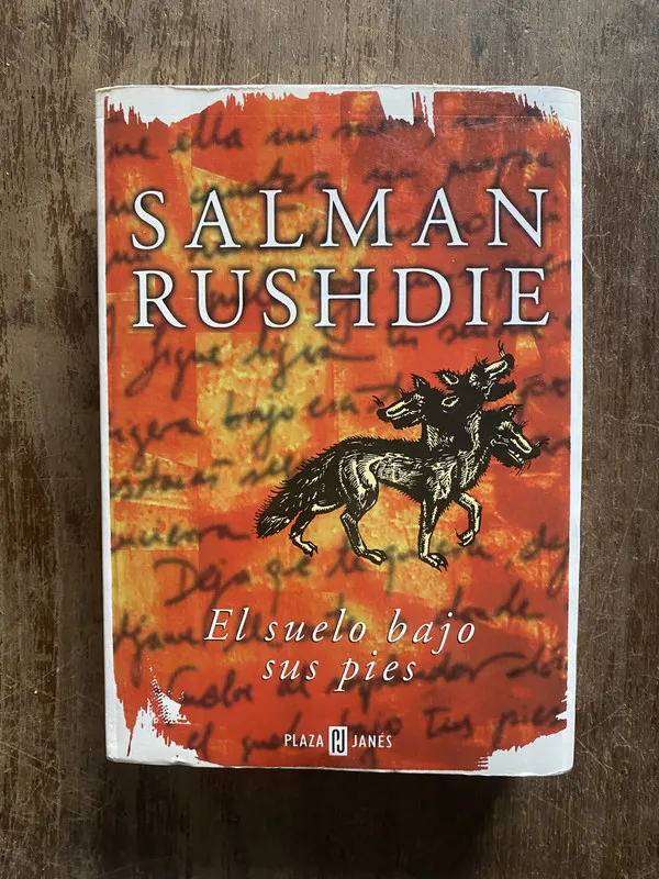 El suelo bajo sus pies - Rushdie Salman (4w5)