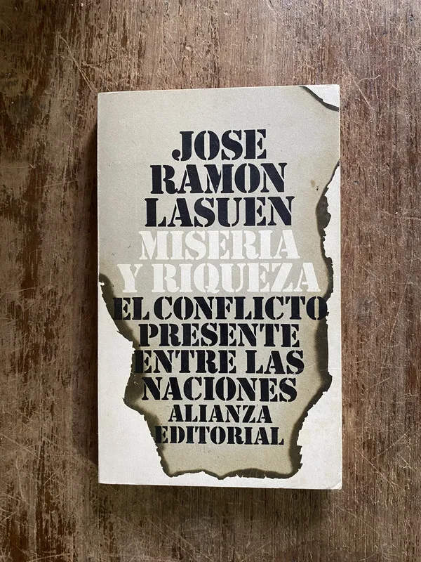 Tapa de Miseria y Riqueza - Lasuen Jose Ramon (5i2)