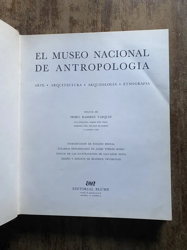 Tapa de El Museo Nacional de Antropologia - Ramirez Vazquez (5b7)