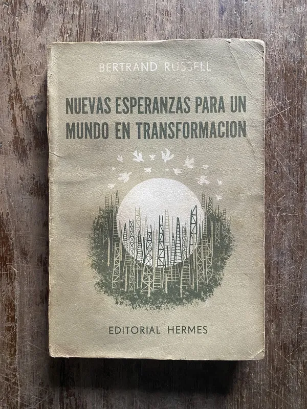 Tapa de Nuevas esperanzas para un mundo en - Russell (5i6)