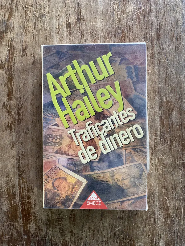 Traficantes de dinero - Hailey Arthur (4y4)