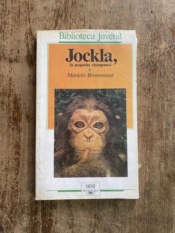 Tapa de Jockla la pequeña chimpance - Brommund Marielis (4y3)