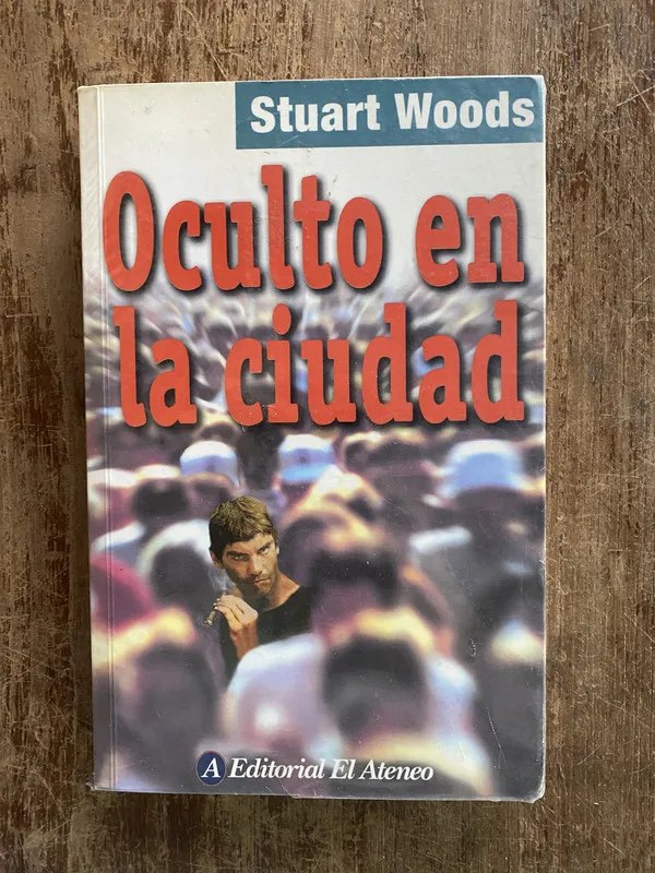 Oculto en la ciudad - Woods Stuart (4y3)