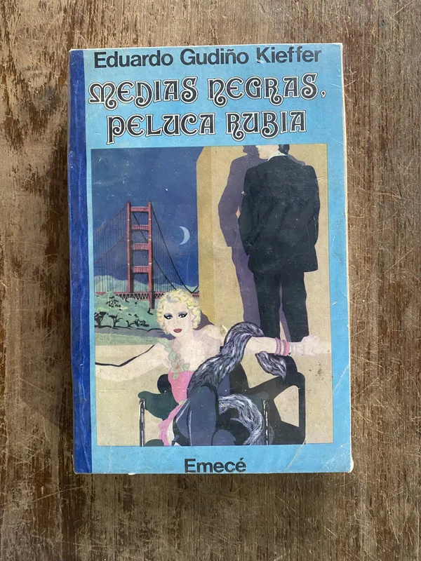 Medias negras peluca rubia - Gudiño Kieffer Eduardo (4y3)