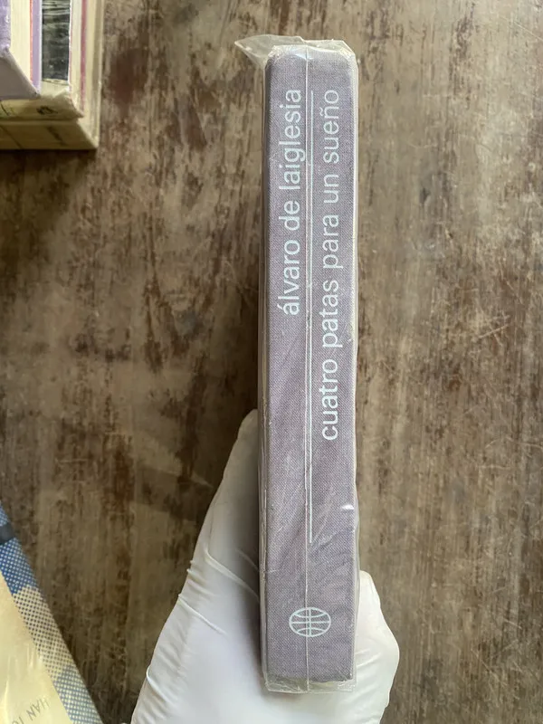 Tapa de Cuatro patas para un sueño - de la Iglesia alvaro (4y2)