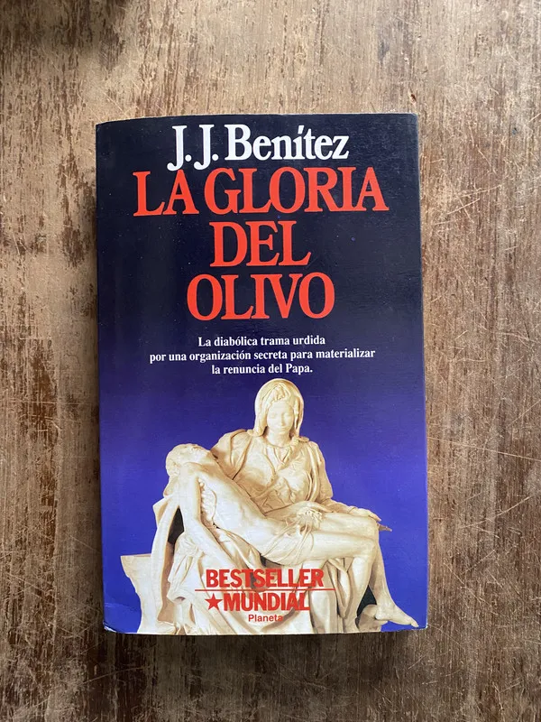 Tapa de La Gloria del Olivo - Benitez J.J. (4z3)