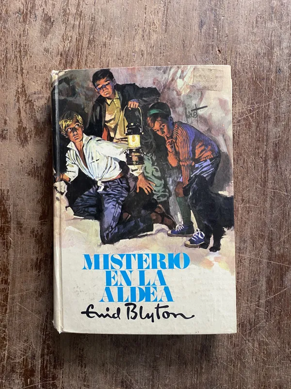 Misterio en la aldea - Blyton Enid (4z3)