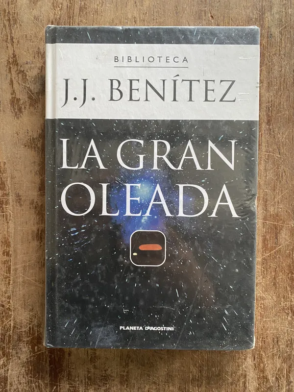 Tapa de La gran oleada - Benitez J.J. (5a2)