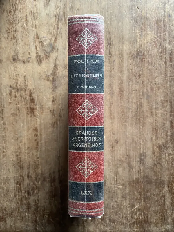 Politica y Literatura - Varela F. (5f3)