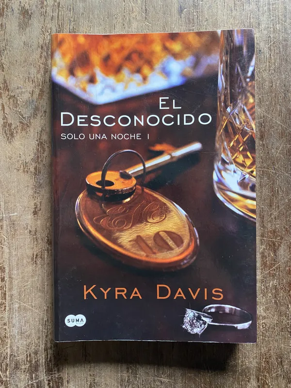 Tapa de El Desconocido - Davis Kyra (5f1)