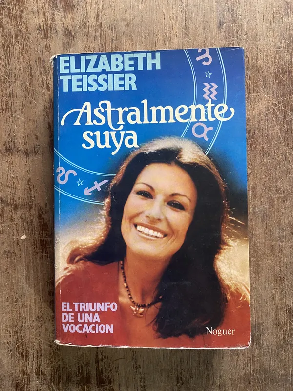 Astralmente suya - Teissier Elizabeth (5o3)