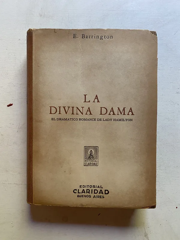 La Divina Dama - Barrington, E. (4k7)