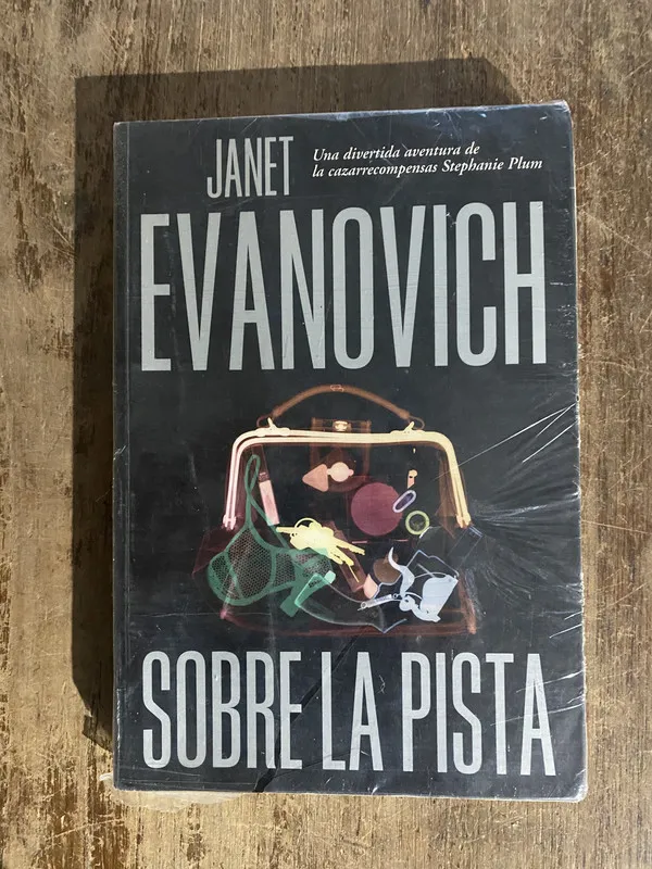 Tapa de Sobre la pista - Evanovich, Janet (5o1)