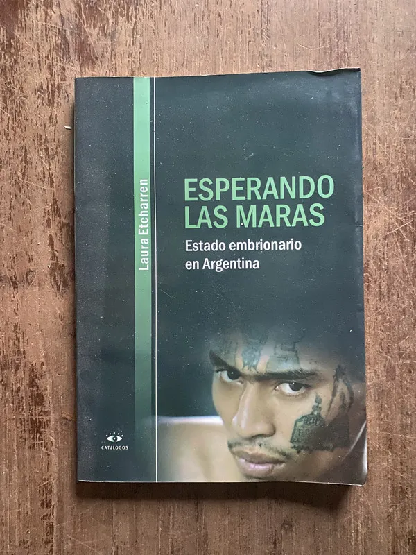 Tapa de Esperando las maras - Etcharren, Laura (5o7)