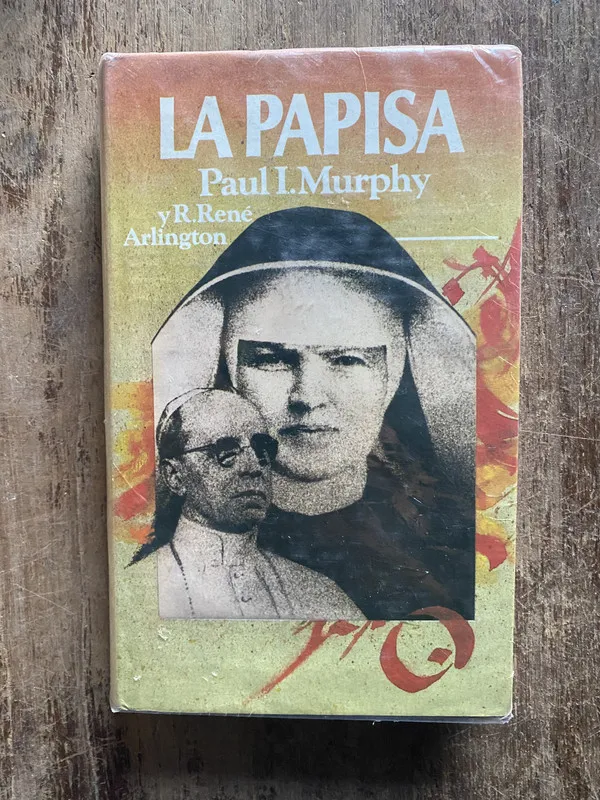 La Papisa - Murphy, Paul I. y Arlington, R. Rene (5e7)