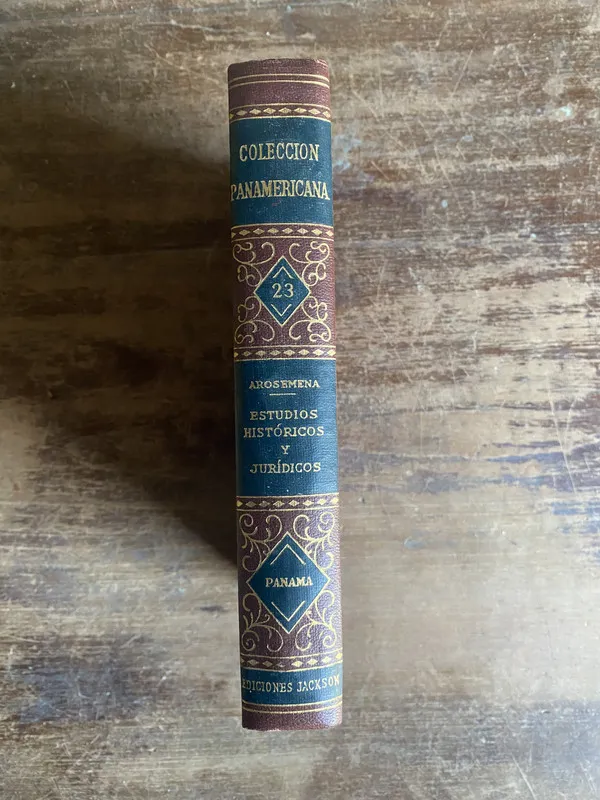 Tapa de Estudios Historicos y Juridicos - Arosemena (5t2)