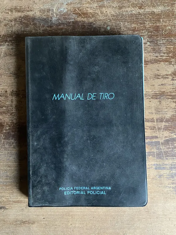 Tapa de Manual de Tiro - Editorial Policial (5n2)
