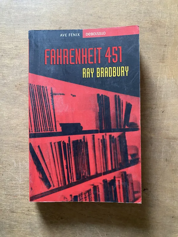 Fahrenheit 451 - Bradbury Ray (3x2)