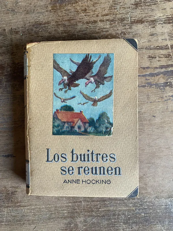 Los buitres se reunen - Hocking Anne (5i0)