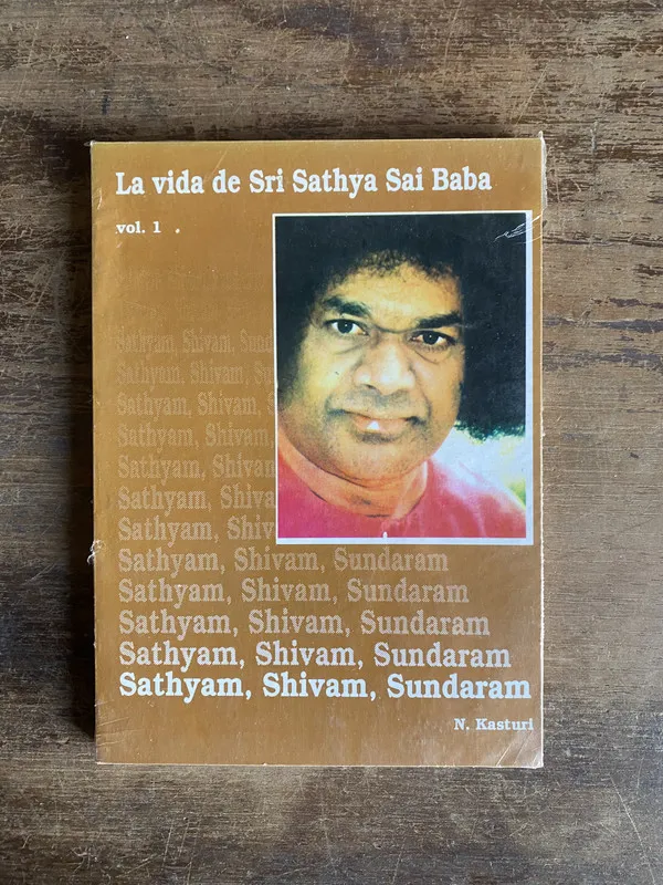 Tapa de La vida de Sri Sathya Sai Baba - Kasturi N. (4z0)