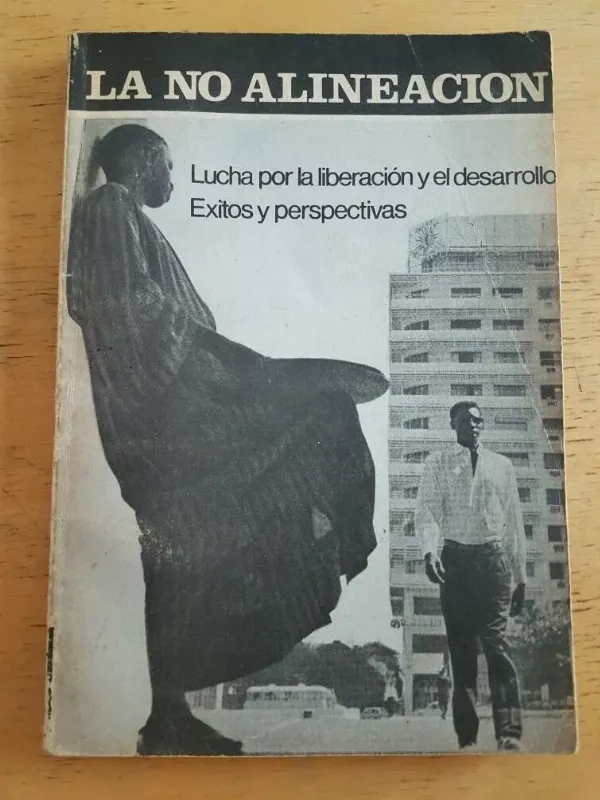 Tapa de La No Alineacion Lucha Por La Liberacion y- Bondarevski (k2)