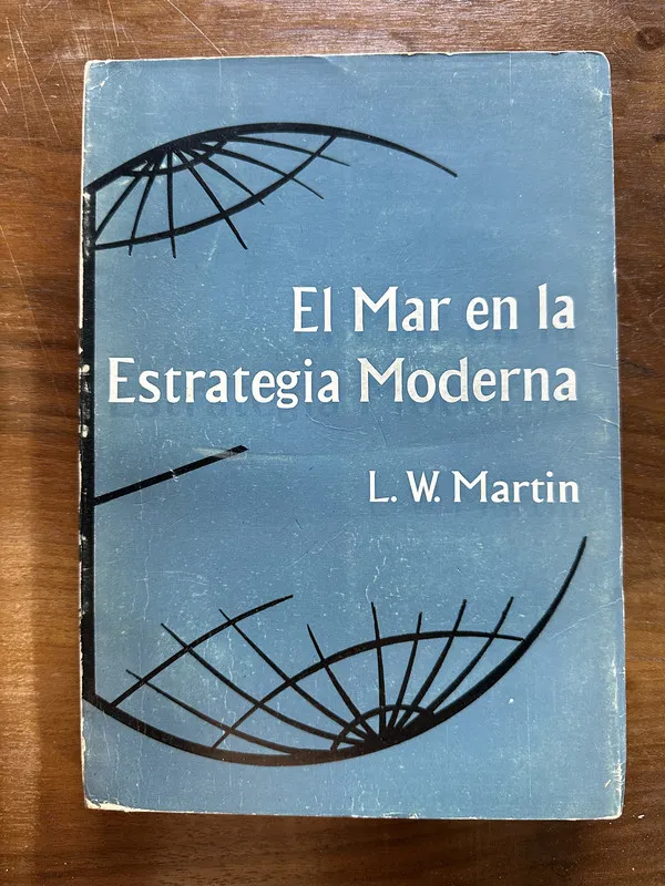 Tapa de El Mar en la Estrategia Moderna - Martin L. W. (5c5)