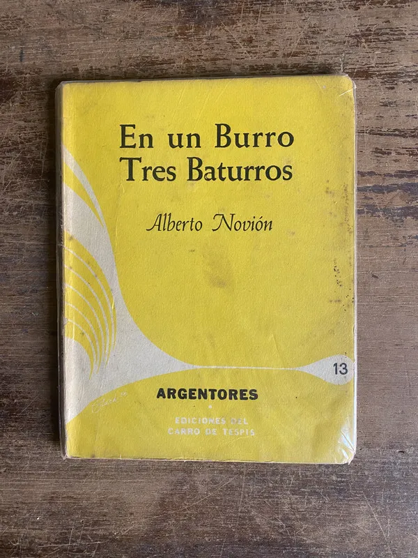 En un Burro Tres Baturros - Novion Alberto (4v0)