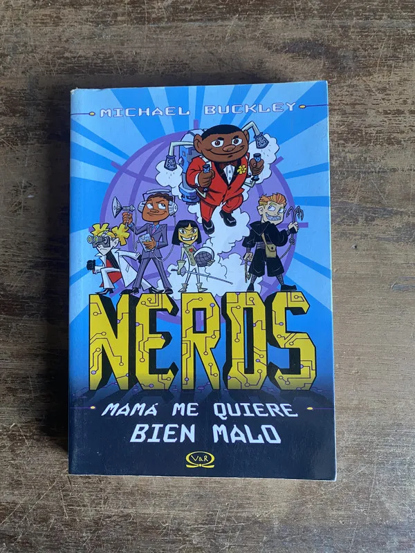 Tapa de NERDS - Buckley Michael (5n1)