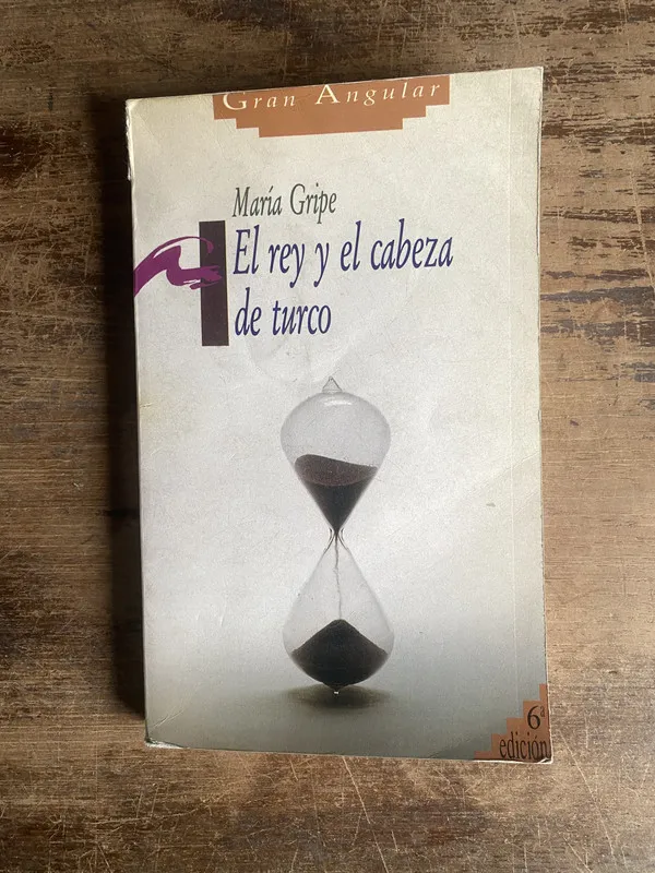Tapa de El rey y el cabeza de turco - Gripe Maria (5k5)