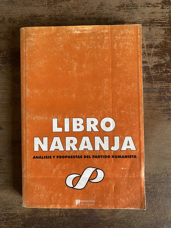 Tapa de Libro Naranja - (4h0)