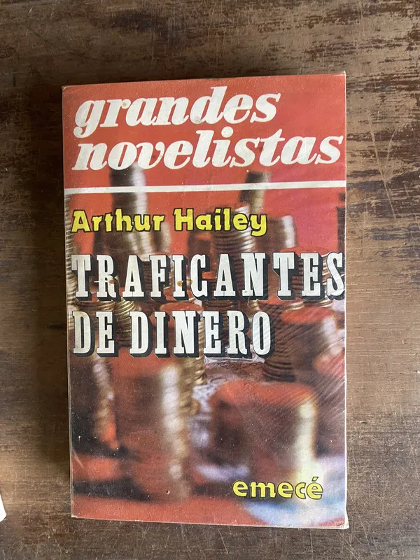 Traficantes de Dinero - Hailey Arthur (4j0)