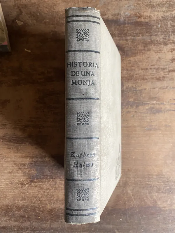 Historia de una monja - Hulme Kathryn (5k7)