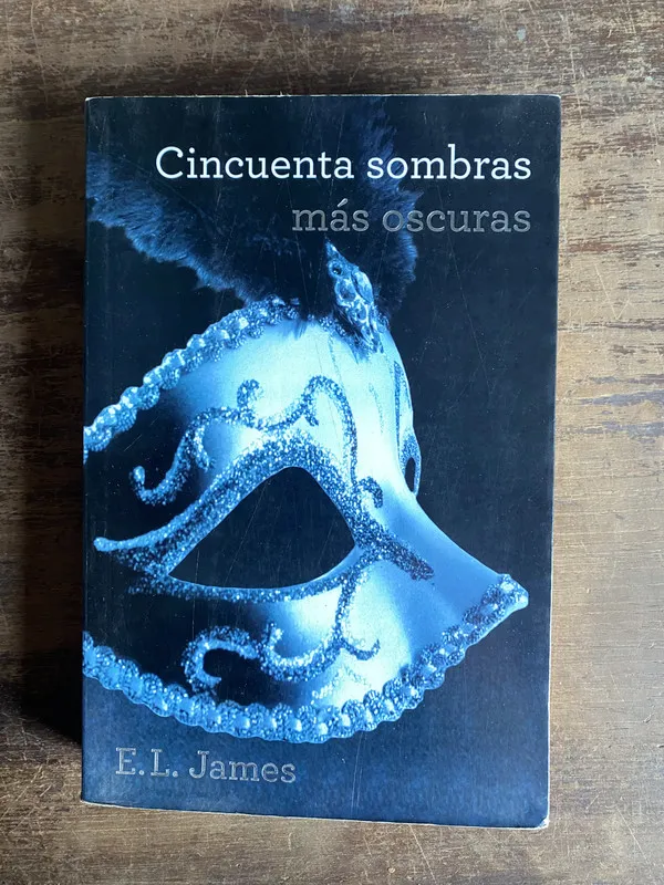 Cincuenta sombras mas oscuras - James E.L. (5m3)
