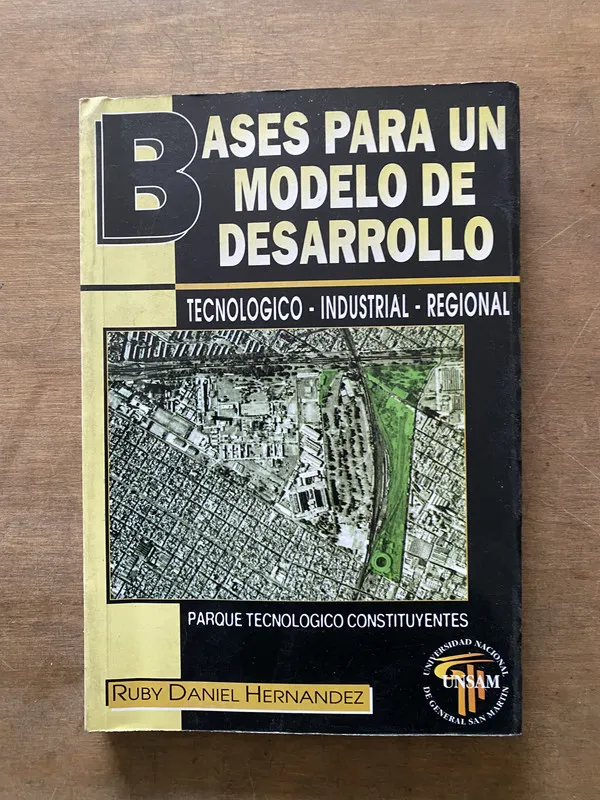 Bases para un Modelo de Desarrollo - Hernandez (3t7)