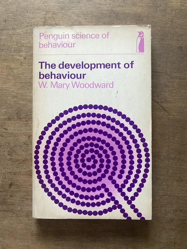 Tapa de The development of behaviour - Woodward W Mary (3s4)